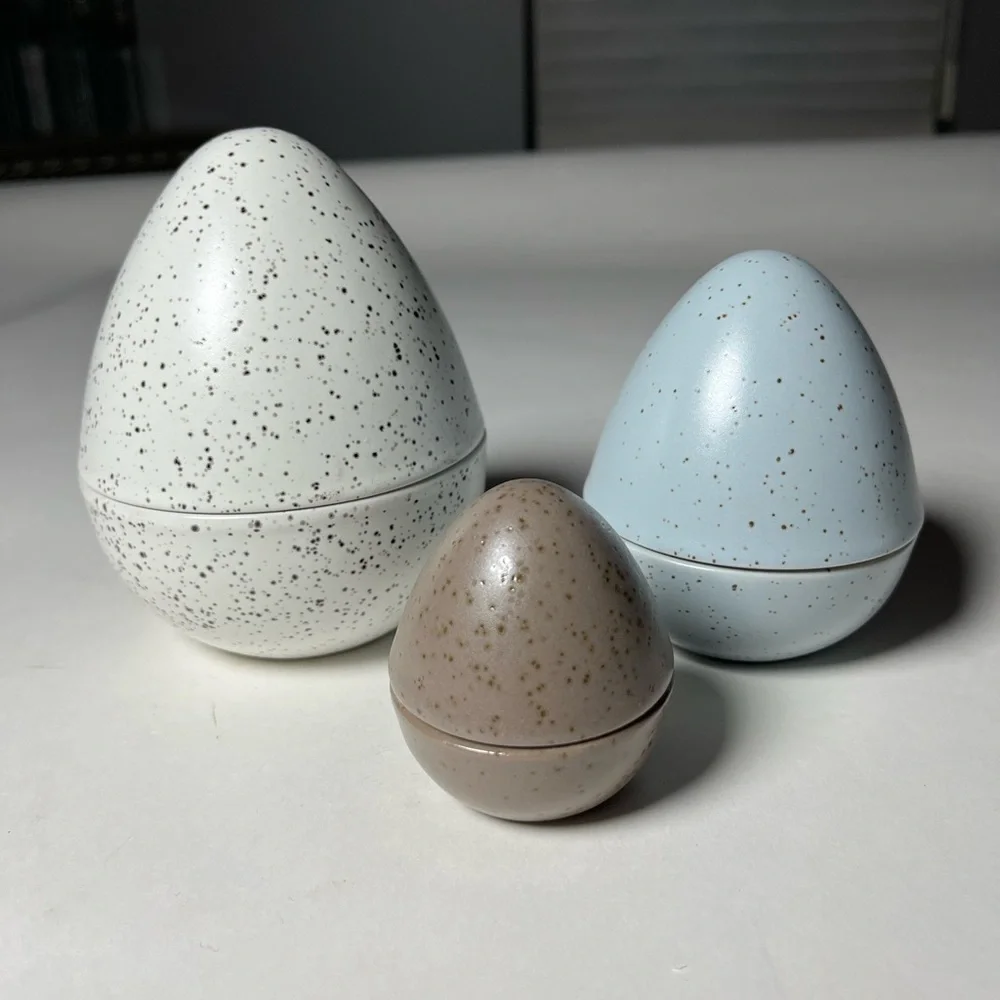 NWOT ikea radfraga nesting set of 3 eggs. Perfect for holding lots of trinkets!